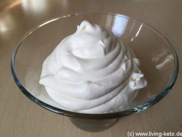 Mascarpone-Sahne-Frühstück, ideal für die ketogene Ernährung.