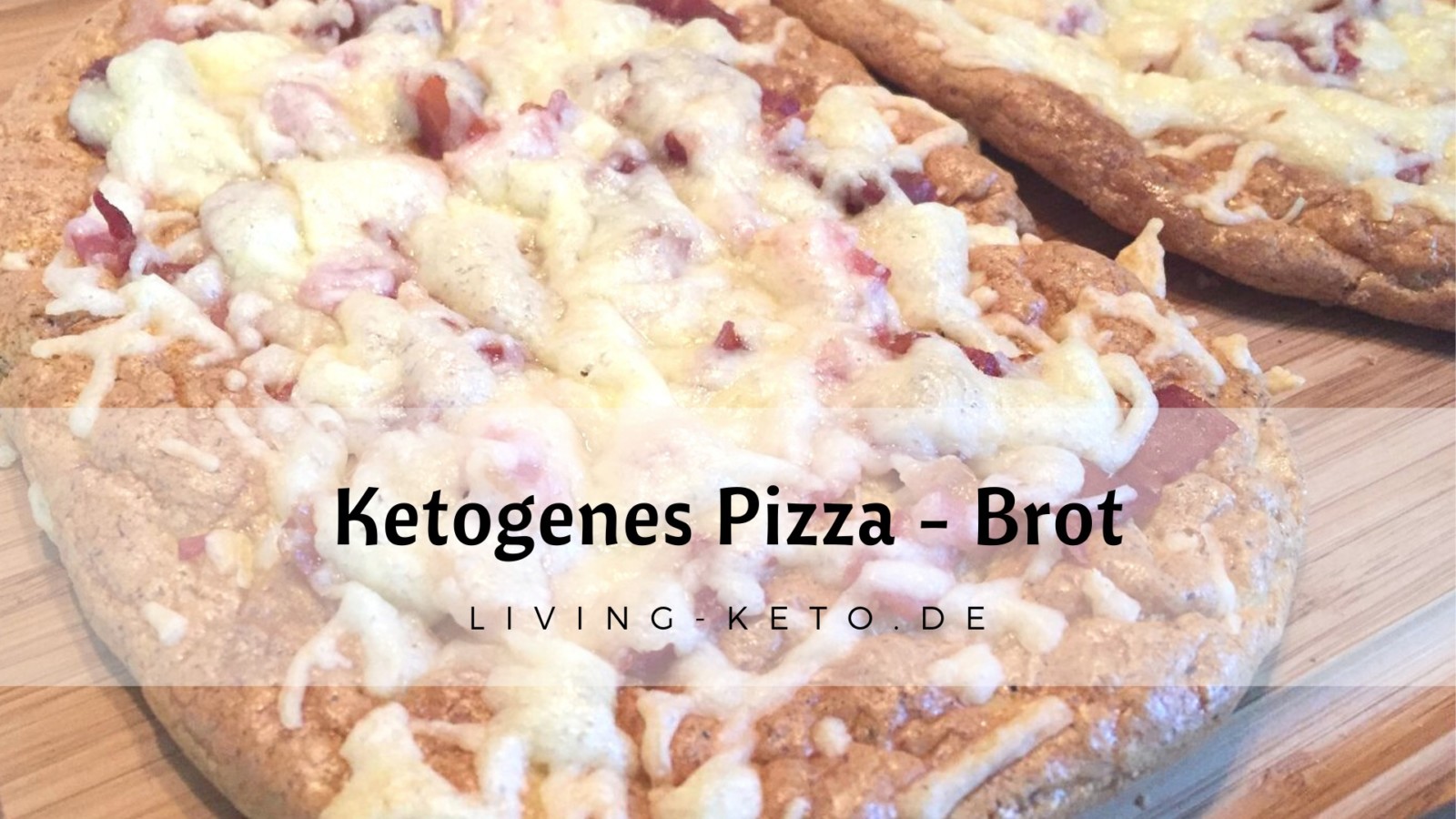 Du betrachtest gerade Ketogenes Pizza-Brot: Ein einfaches und leckeres Rezept ohne Mehl