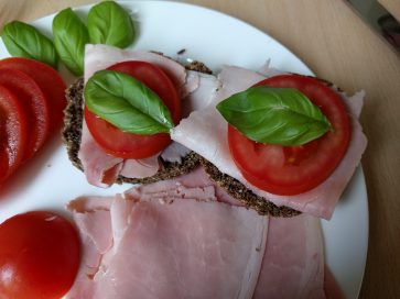 Mehr über den Artikel erfahren Paleo Brötchen (glutenfrei & low carb)