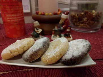 Mehr über den Artikel erfahren Ricciarelli di Siena – Ketogene italienische Mandelkekse